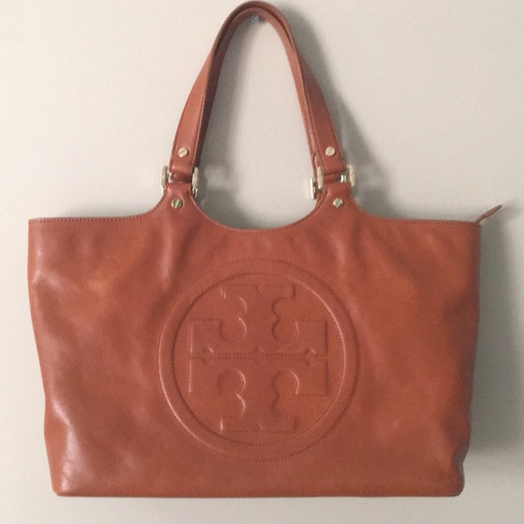 Tory Burch Handbags - Tory Burch Camel Leather Shoulder Bag 👜